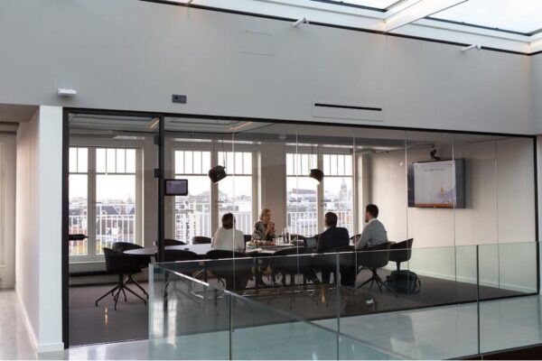 The Differences Between Mergers and Acquisitions 1 The Differences Between Mergers and Acquisitions